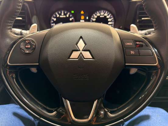 MITSUBISHI-OUTLANDER-2017