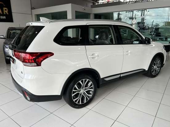 MITSUBISHI-OUTLANDER-2.0 COMFORT 16V GASOLINA 4P AUTOMÁTICO MITSUBISHI-OUTLANDER-2018
