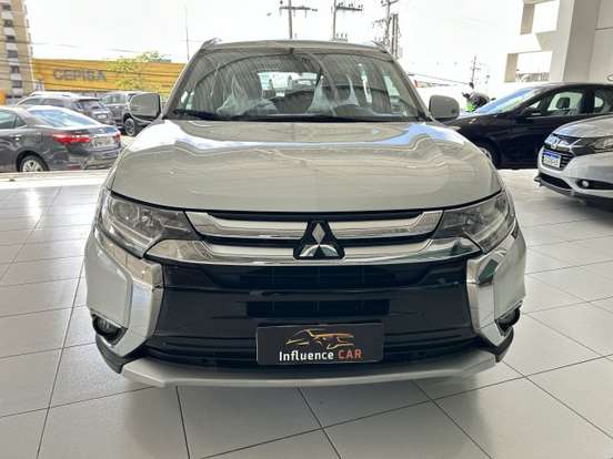 MITSUBISHI-OUTLANDER-2018