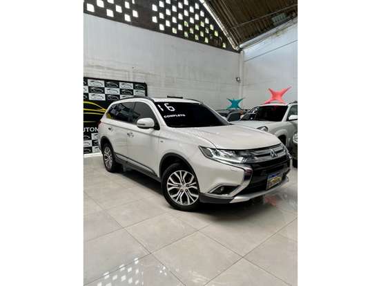 MITSUBISHI-OUTLANDER-2.0 COMFORT 16V GASOLINA 4P AUTOMÁTICO MITSUBISHI-OUTLANDER-2017