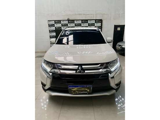 MITSUBISHI-OUTLANDER-2.0 COMFORT 16V GASOLINA 4P AUTOMÁTICO MITSUBISHI-OUTLANDER-2017