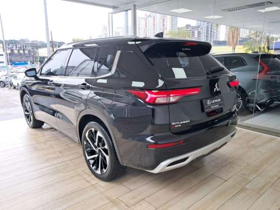 MITSUBISHI-OUTLANDER-2.4 PHEV SIGNATURE S-AWC DHT MITSUBISHI-OUTLANDER-2025