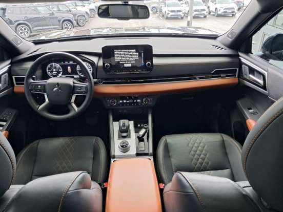 MITSUBISHI-OUTLANDER-2.4 PHEV SIGNATURE S-AWC DHT MITSUBISHI-OUTLANDER-2025