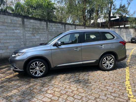 MITSUBISHI-OUTLANDER-2017