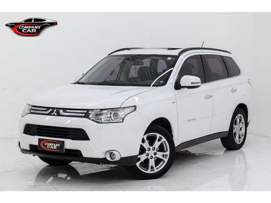 MITSUBISHI-OUTLANDER-2014