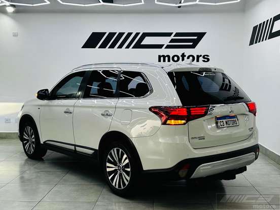 MITSUBISHI-OUTLANDER-3.0 MIVEC V6 GASOLINA HPE-S AWD AUTOMÁTICO MITSUBISHI-OUTLANDER-2021