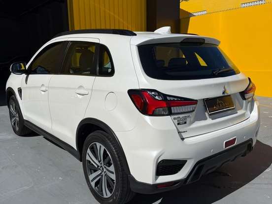 MITSUBISHI-OUTLANDER SPORT-2.0 MIVEC FLEX HPE AWD AUTOMÁTICO MITSUBISHI-OUTLANDER SPORT-2020