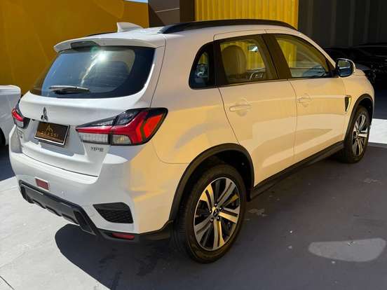 MITSUBISHI-OUTLANDER SPORT-2.0 MIVEC FLEX HPE AWD AUTOMÁTICO MITSUBISHI-OUTLANDER SPORT-2020