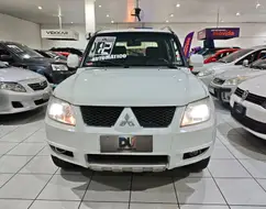 MITSUBISHI PAJERO 2.5 HD 4X4 8V TURBO INTERCOOLER DIESEL 4P MANUAL MITSUBISHI PAJERO 2.5 HD 4X4 8V TURBO INTERCOOLER DIESEL 4P MANUAL