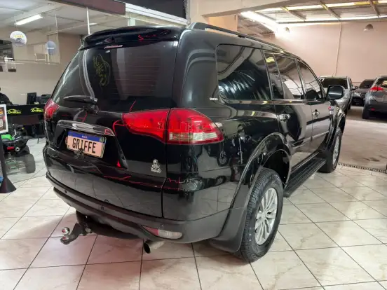 MITSUBISHI-PAJERO DAKAR-3.2 HPE 4X4 7 LUGARES 16V TURBO INTERCOOLER DIESEL 4P AUTOMÁTICO MITSUBISHI-PAJERO DAKAR-2014