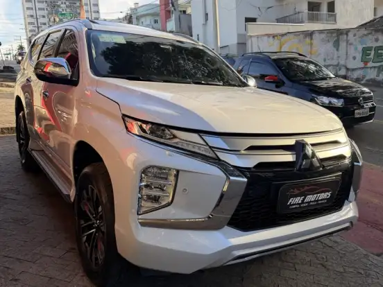 MITSUBISHI-PAJERO SPORT-2.4 16V MIVEC TURBO DIESEL HPE-S AWD AUTOMÁTICO MITSUBISHI-PAJERO SPORT-2022