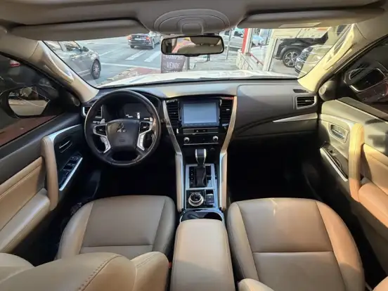 MITSUBISHI-PAJERO SPORT-2.4 16V MIVEC TURBO DIESEL HPE-S AWD AUTOMÁTICO MITSUBISHI-PAJERO SPORT-2022