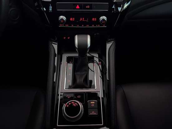MITSUBISHI-PAJERO SPORT-2024