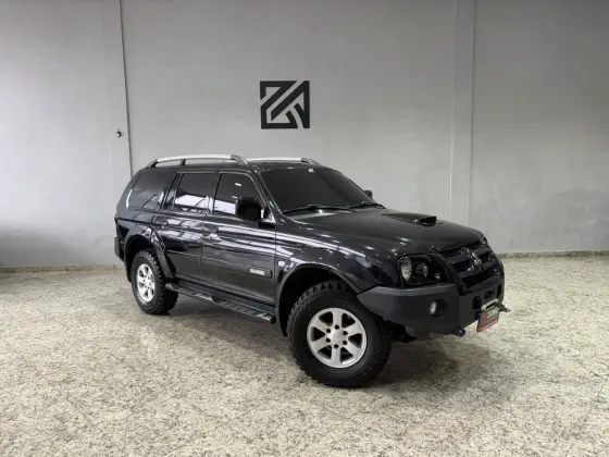MITSUBISHI PAJERO SPORT 3.5 HPE 4X4 V6 24V GASOLINA 4P AUTOMÁTICO
