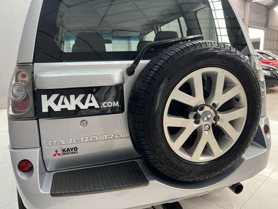 MITSUBISHI-PAJERO TR4-2.0 4X4 16V 140CV FLEX 4P AUTOMÁTICO MITSUBISHI-PAJERO TR4-2011