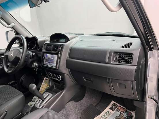 MITSUBISHI-PAJERO TR4-2.0 4X4 16V 140CV FLEX 4P AUTOMÁTICO MITSUBISHI-PAJERO TR4-2011