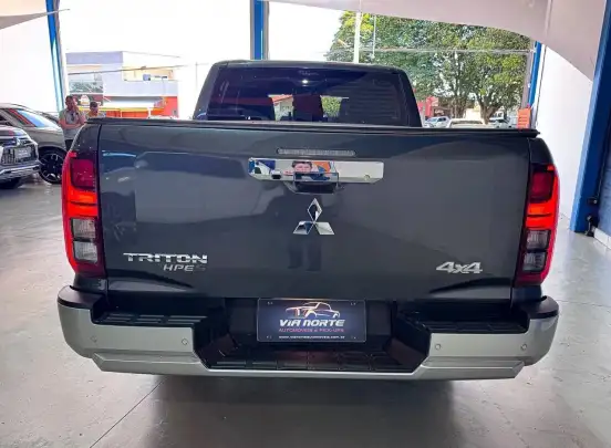 MITSUBISHI-TRITON-2.4 BITURBO DIESEL CD HPE-S 4X4 AUTOMÁTICO MITSUBISHI-TRITON-2025