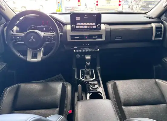 MITSUBISHI-TRITON-2.4 BITURBO DIESEL CD HPE-S 4X4 AUTOMÁTICO MITSUBISHI-TRITON-2025