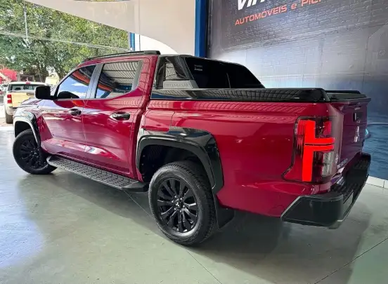 MITSUBISHI-TRITON-2025