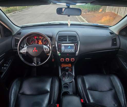 MITSUBISHI-ASX-2011