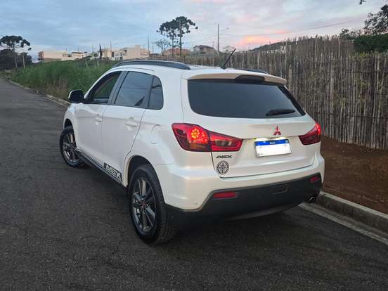 MITSUBISHI-ASX-2.0 4X2 16V GASOLINA 4P AUTOMÁTICO MITSUBISHI-ASX-2011