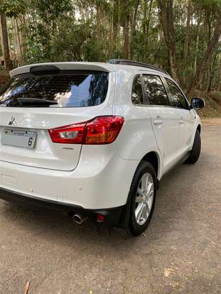 MITSUBISHI-ASX-2012