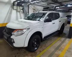 MITSUBISHI L200 TRITON 2.4 16V TURBO DIESEL GL CD 4X4 MANUAL MITSUBISHI L200 TRITON 2.4 16V TURBO DIESEL GL CD 4X4 MANUAL