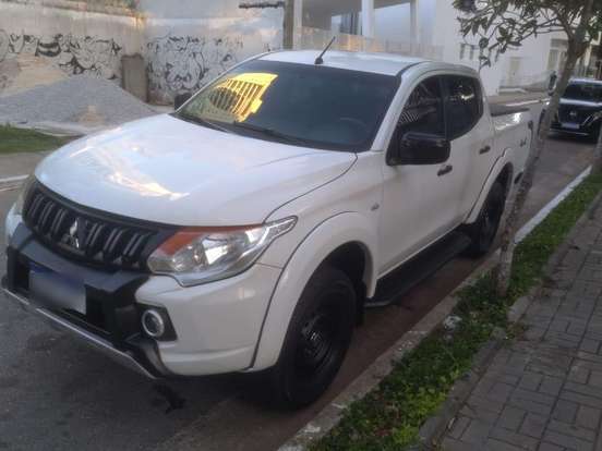 MITSUBISHI-L200 TRITON-2.4 16V TURBO DIESEL GL CD 4X4 MANUAL MITSUBISHI-L200 TRITON-2021