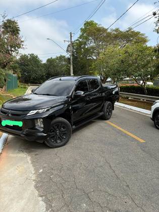 MITSUBISHI L200 TRITON 2.4 16V TURBO DIESEL SPORT HPE CD 4P 4X4 AUTOMÁTICO