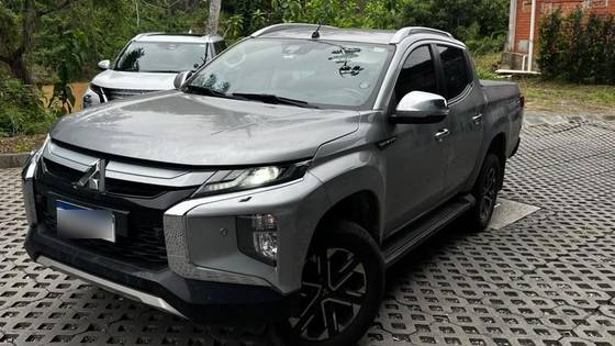 MITSUBISHI L200 TRITON 2.4 16V TURBO DIESEL SPORT HPE-S CD 4P 4X4 AUTOMÁTICO