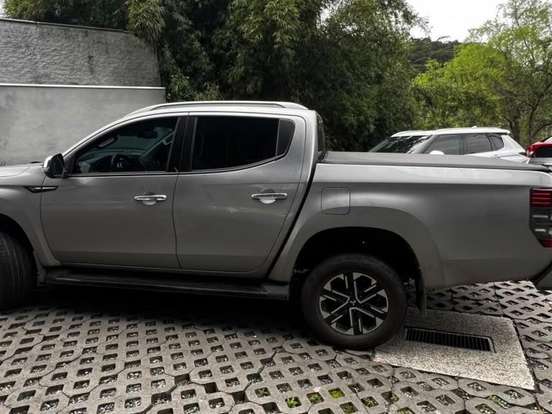 MITSUBISHI-L200 TRITON-2.4 16V TURBO DIESEL SPORT HPE-S CD 4P 4X4 AUTOMÁTICO MITSUBISHI-L200 TRITON-2024