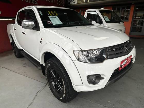 MITSUBISHI L200 TRITON 3.2 HPE 4X4 CD 16V TURBO INTERCOOLER DIESEL 4P AUTOMÁTICO