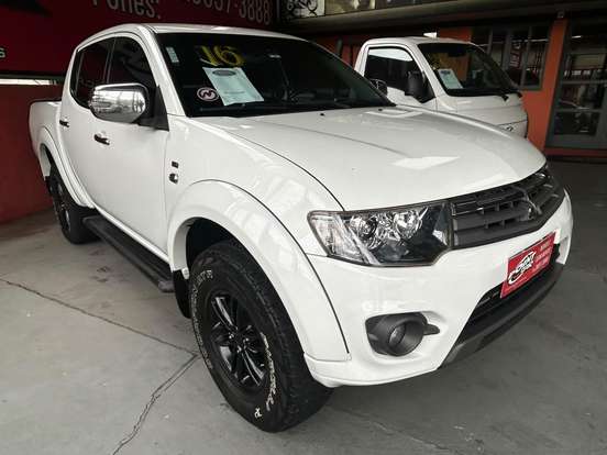 MITSUBISHI-L200 TRITON-3.2 HPE 4X4 CD 16V TURBO INTERCOOLER DIESEL 4P AUTOMÁTICO MITSUBISHI-L200 TRITON-2015