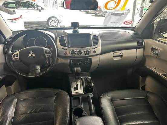 MITSUBISHI-L200 TRITON-2015