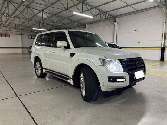 MITSUBISHI-PAJERO-3.2 HPE S 4X4 7 LUGARES 16V TURBO INTERCOOLER DIESEL 4P AUTOMÁTICO MITSUBISHI-PAJERO-2015