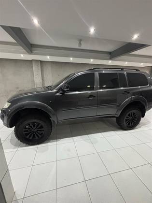 MITSUBISHI PAJERO DAKAR 3.5 HPE 7 LUGARES 4X4 V6 24V FLEX 4P AUTOMÁTICO