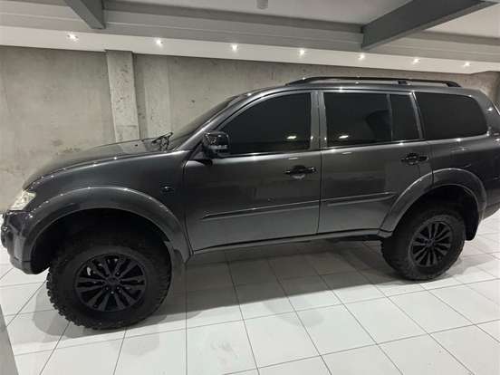 MITSUBISHI-PAJERO DAKAR-3.5 HPE 7 LUGARES 4X4 V6 24V FLEX 4P AUTOMÁTICO MITSUBISHI-PAJERO DAKAR-2014