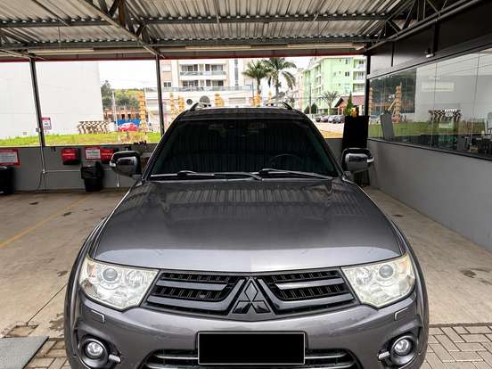 MITSUBISHI-PAJERO DAKAR-3.5 HPE 7 LUGARES 4X4 V6 24V FLEX 4P AUTOMÁTICO MITSUBISHI-PAJERO DAKAR-2014
