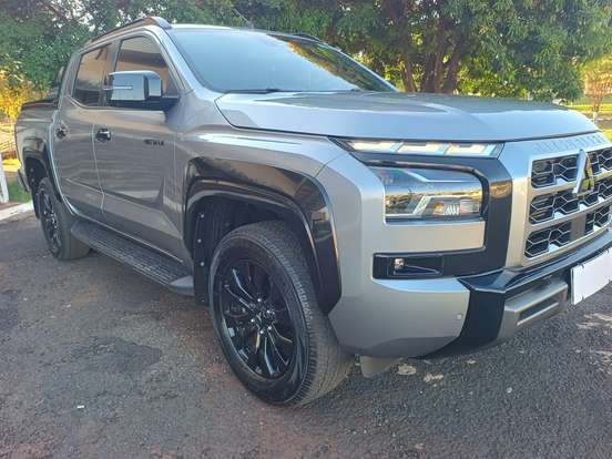 MITSUBISHI-TRITON-2.4 BITURBO DIESEL CD KATANA 4X4 AUTOMÁTICO MITSUBISHI-TRITON-2025