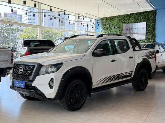 NISSAN-FRONTIER-2024