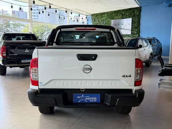 NISSAN-FRONTIER-2024