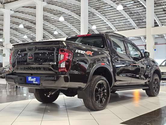 NISSAN-FRONTIER-2022