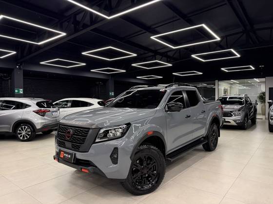 NISSAN FRONTIER 2.3 16V TURBO DIESEL PRO4X CD 4X4 AUTOMÁTICO