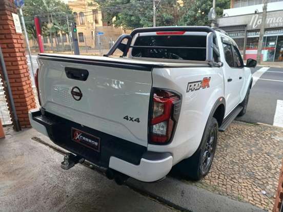 NISSAN-FRONTIER-2025