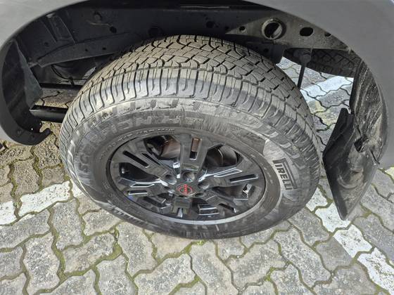 NISSAN FRONTIER 2.3 16V TURBO DIESEL PRO4X CD 4X4 AUTOMÁTICO