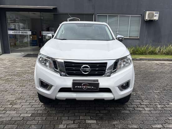 NISSAN-FRONTIER-2017