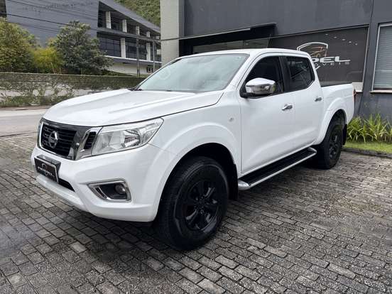 NISSAN-FRONTIER-2017