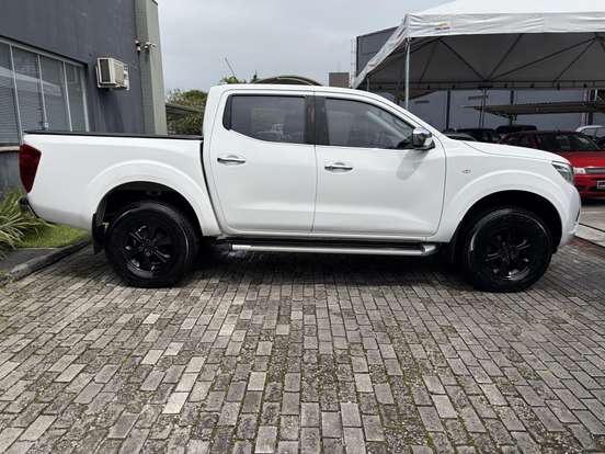 NISSAN-FRONTIER-2017