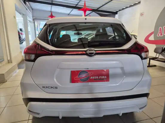 NISSAN-KICKS-2023
