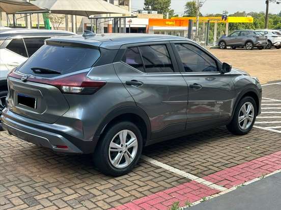 NISSAN-KICKS-2023